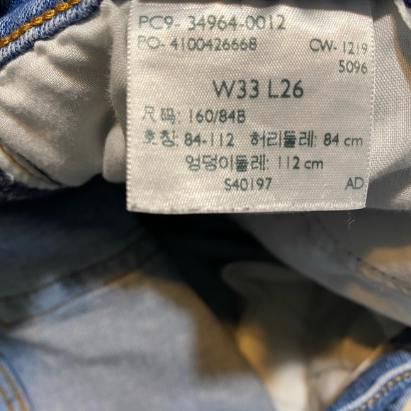 Levi’s Big E Premium Wedgie Straight High Rise Cropped Raw Hem Jeans - Picture 9 of 14